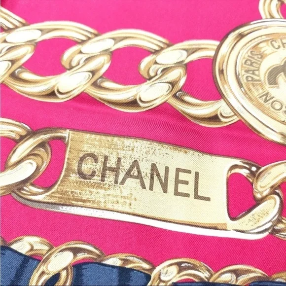 Chanel scarf 100% silk made in Italy royal chains with red fabric - Picture 5 of 10
